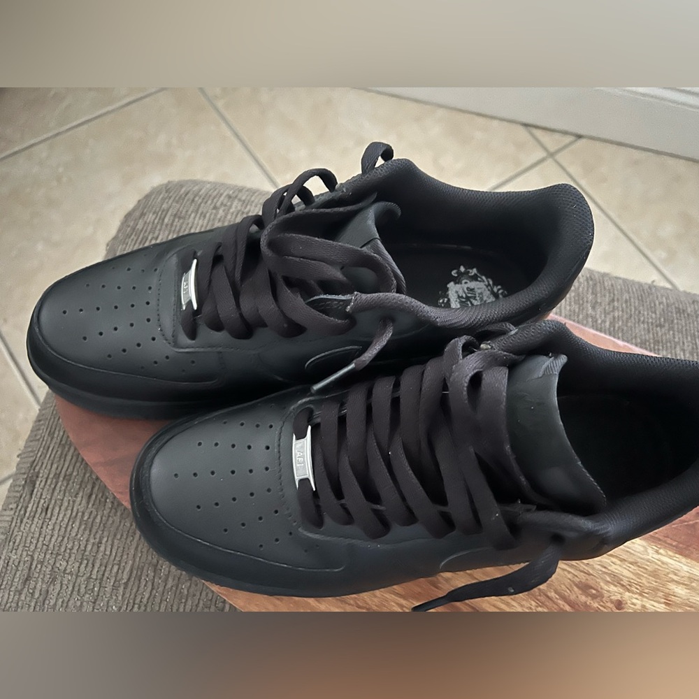 Men's Black Nike AF1 Sneakers - Picture 3 of 5